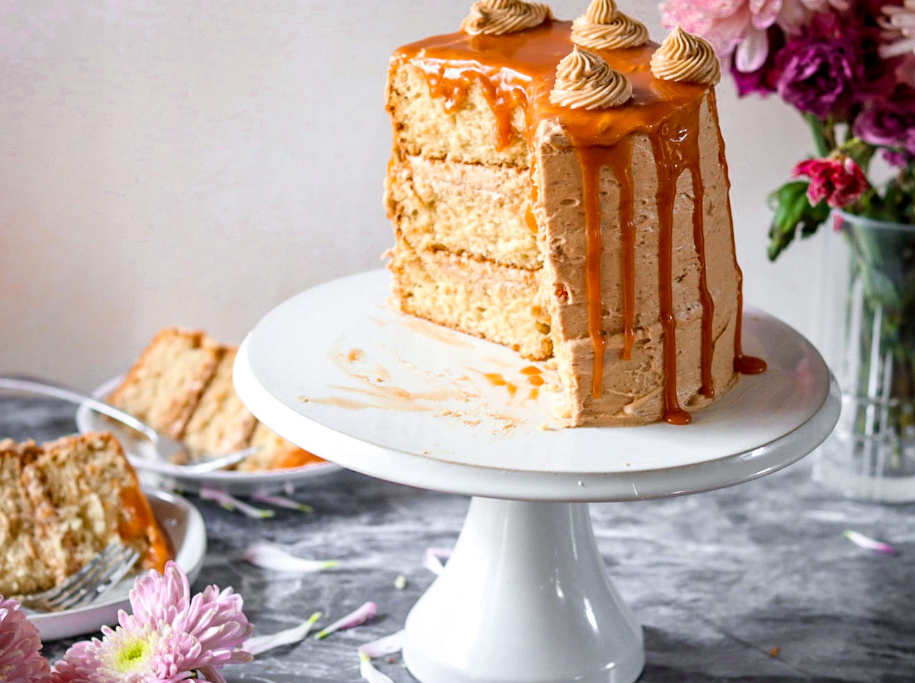 the caramel macchiato cake