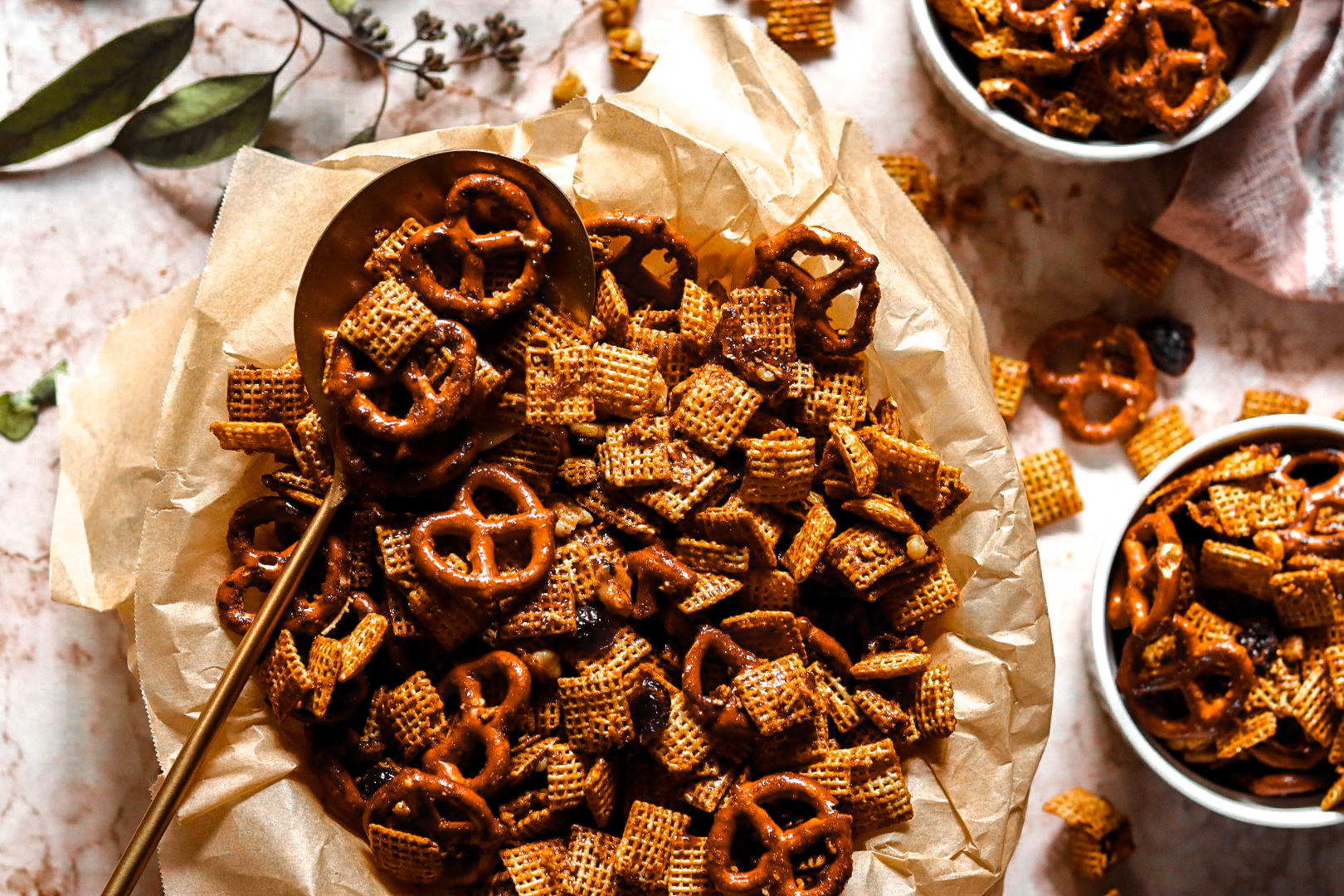 gingersnap munch mix