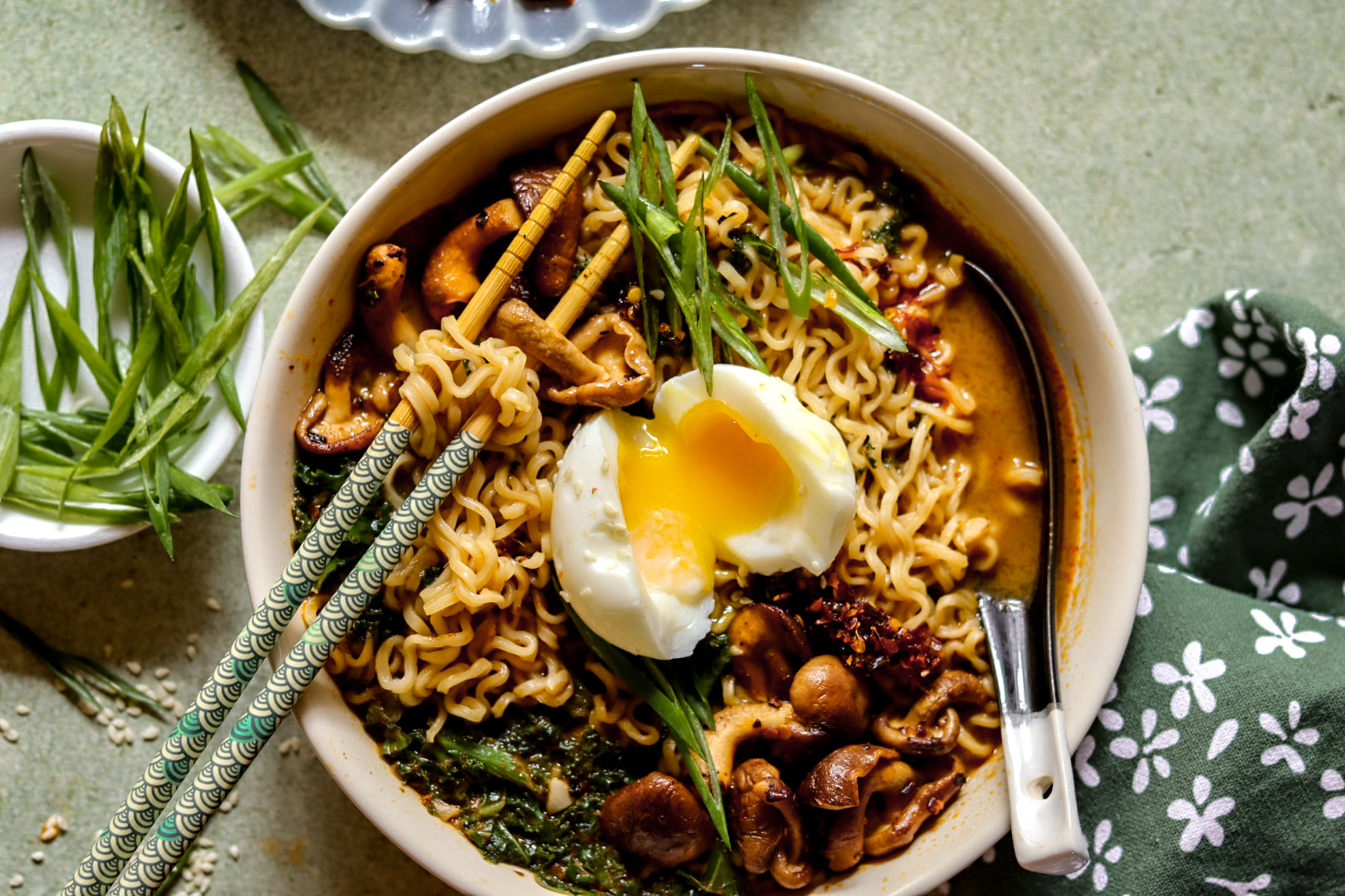 chili crisp curried mushroom ramen