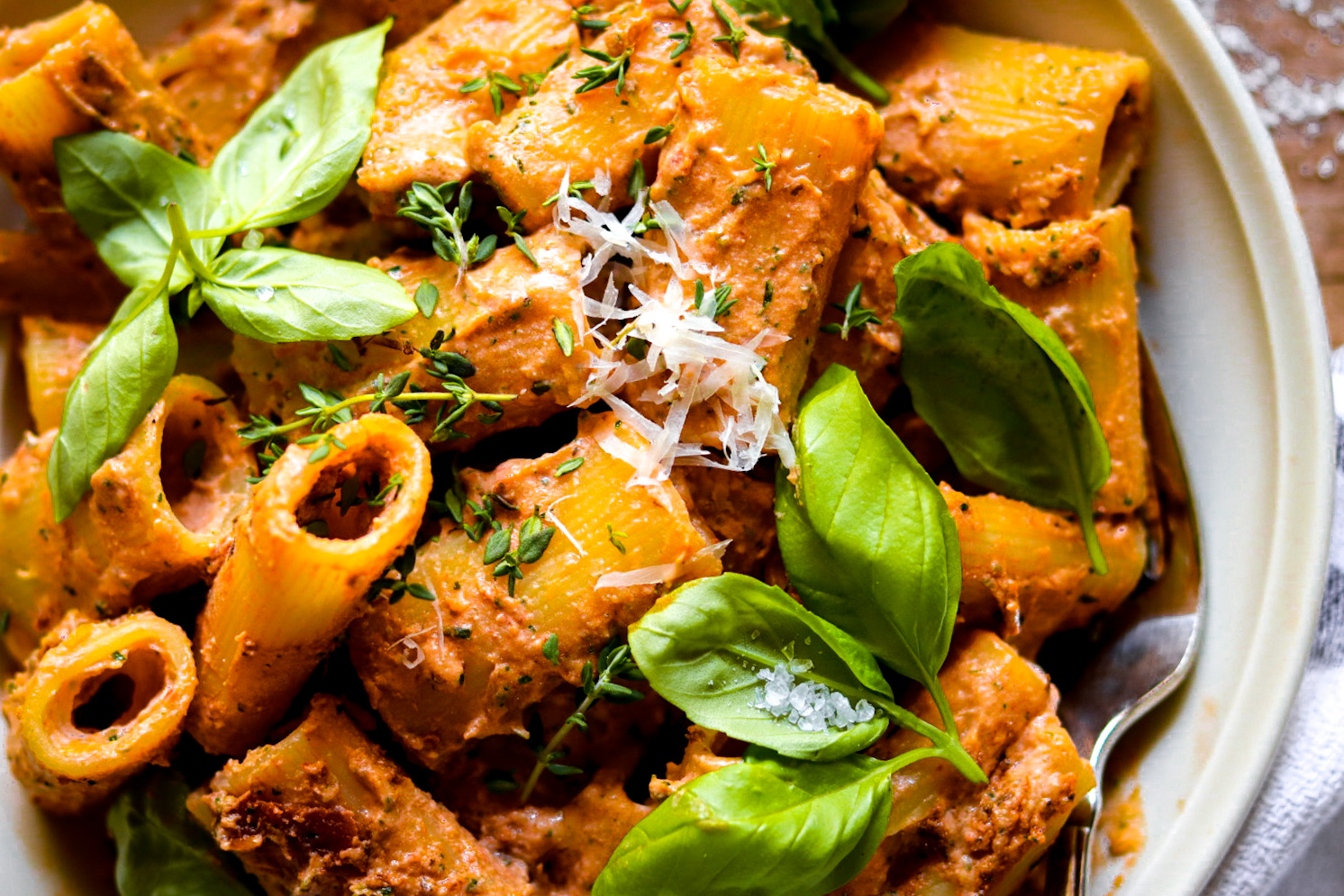one pot sundried tomato pesto ricotta pasta