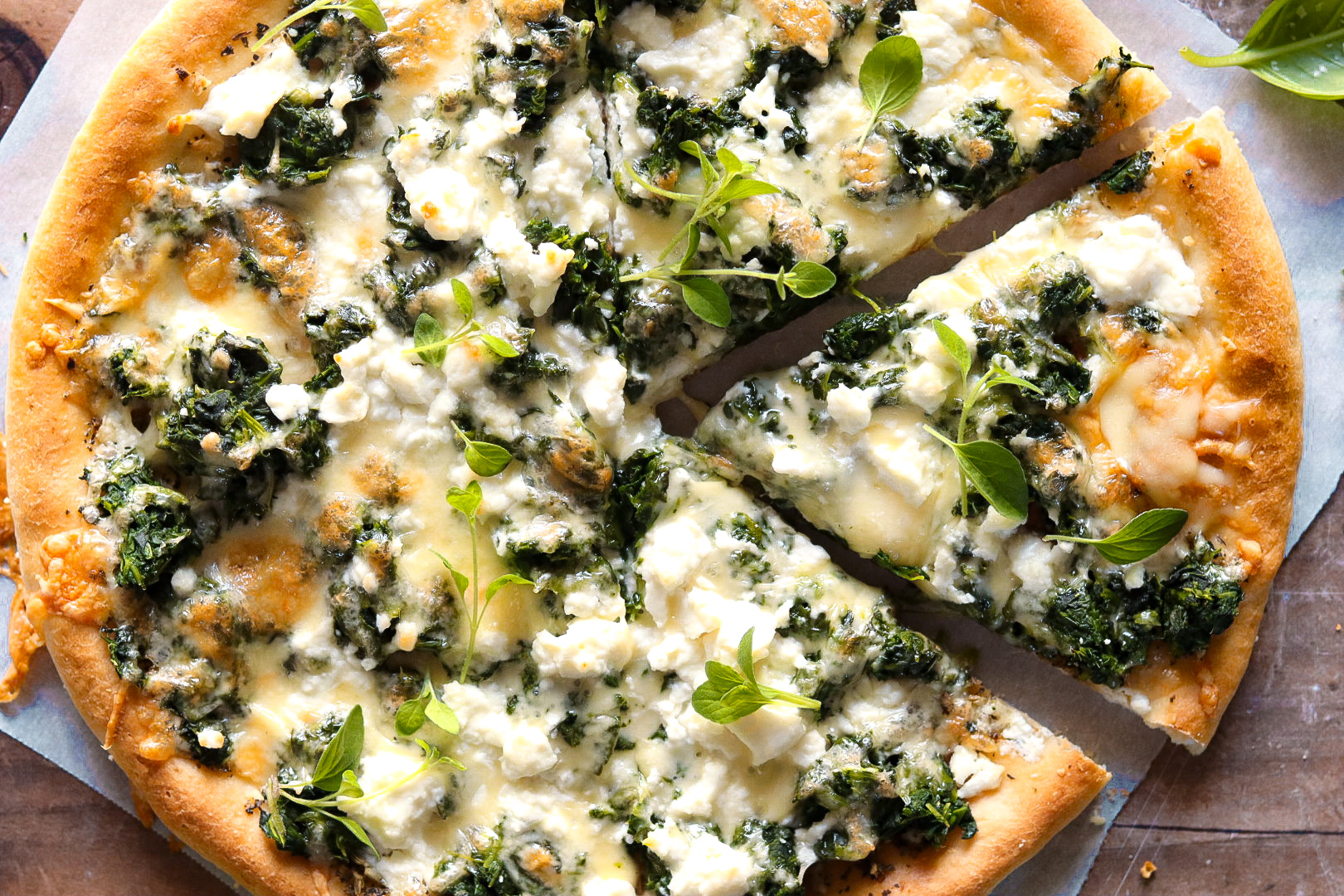 spinach and feta pizza