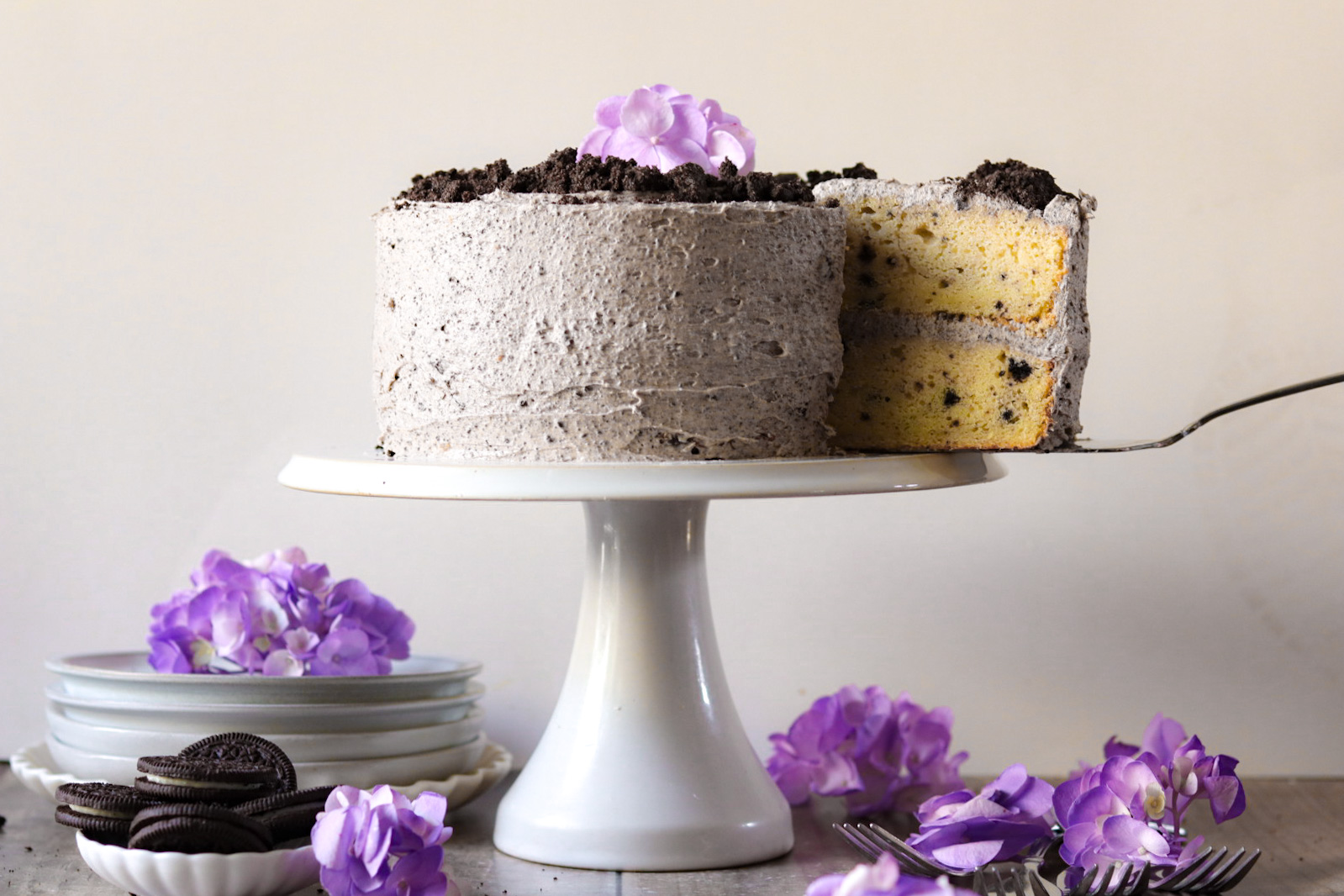 cookies n' cream layer cake
