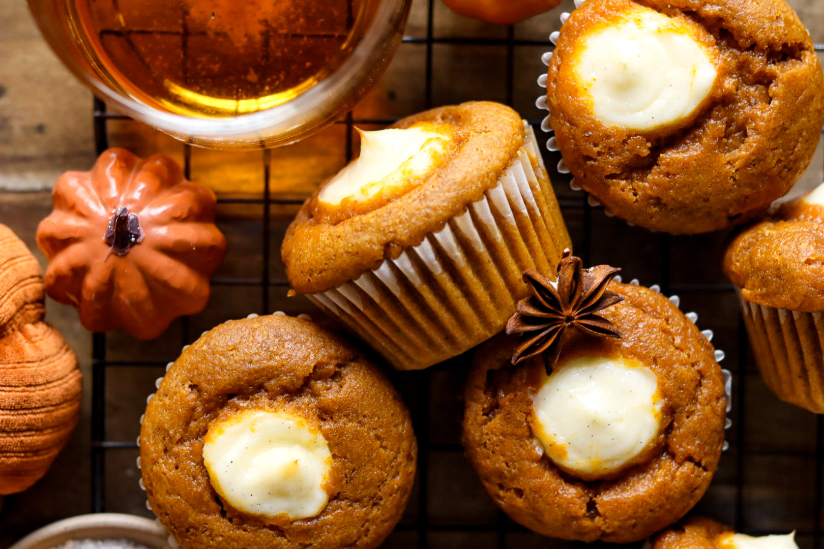 pumpkin cream cheese muffins