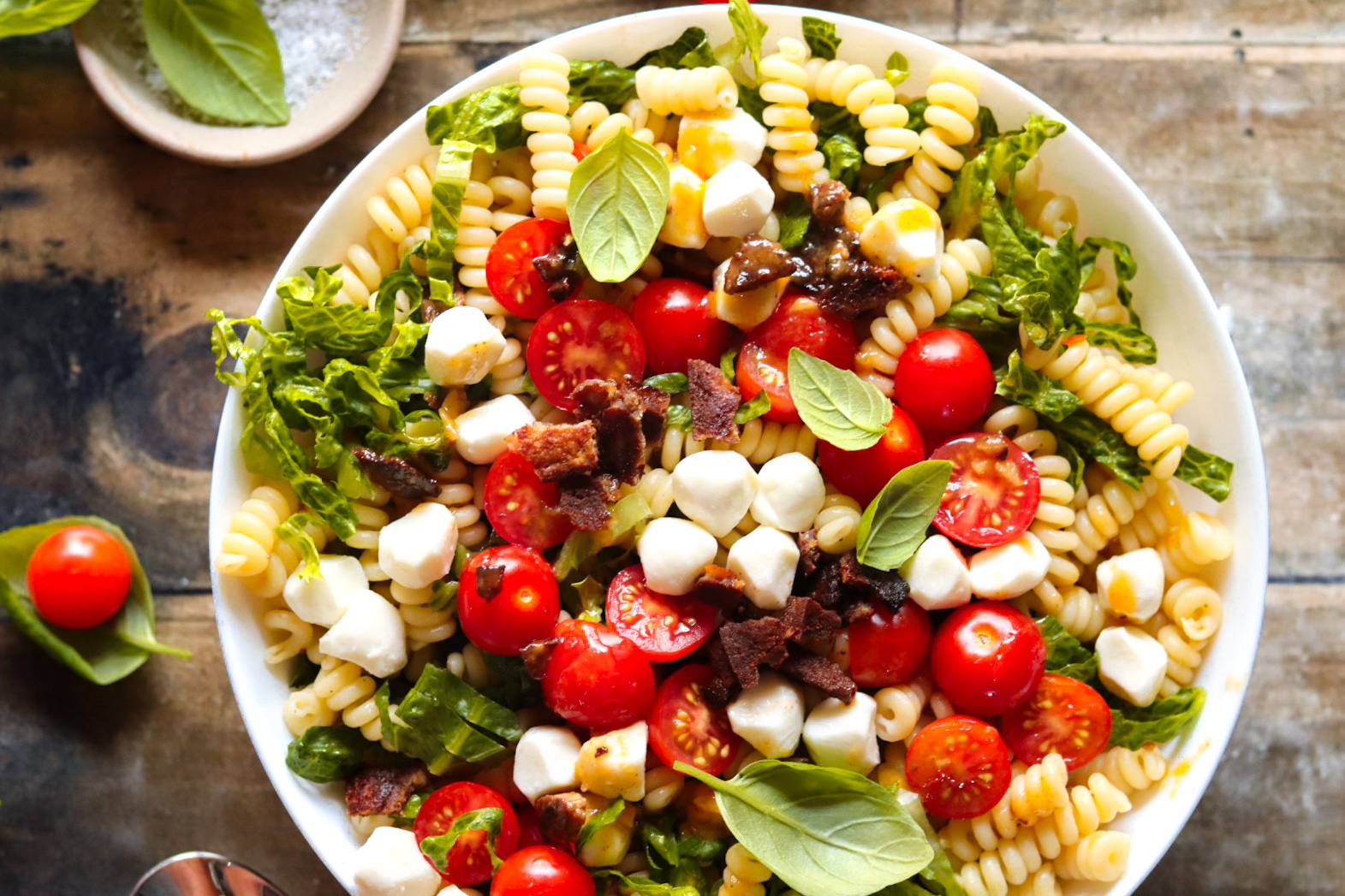 hot bacon blt caprese pasta salad