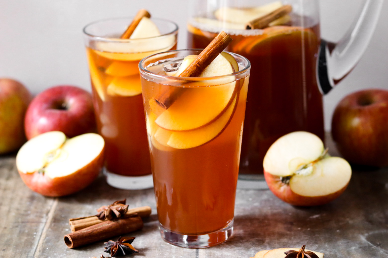iced apple cinnamon sweet tea