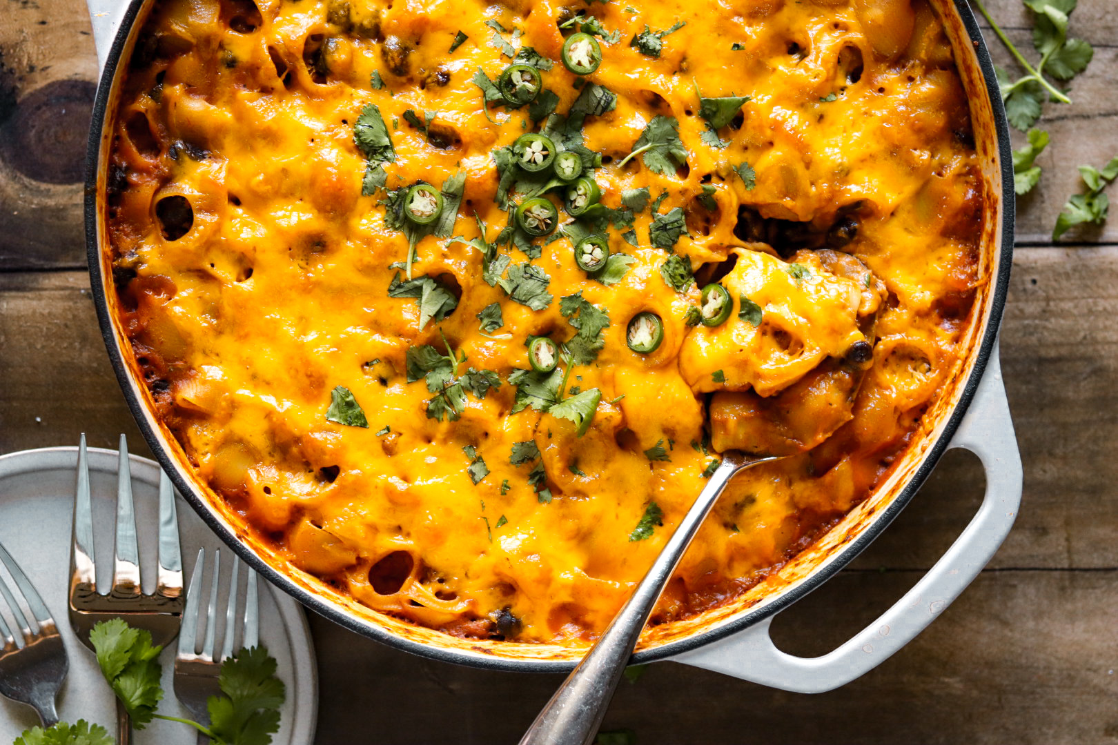 one pot baked beef and pumpkin chili mac